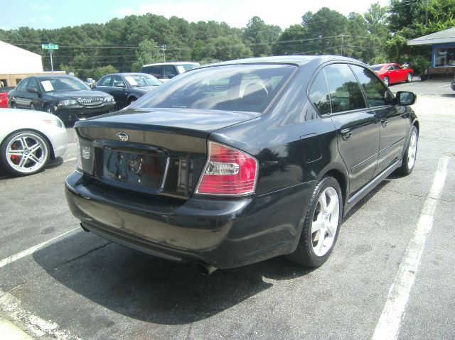 Subaru Legacy 2005 photo 2