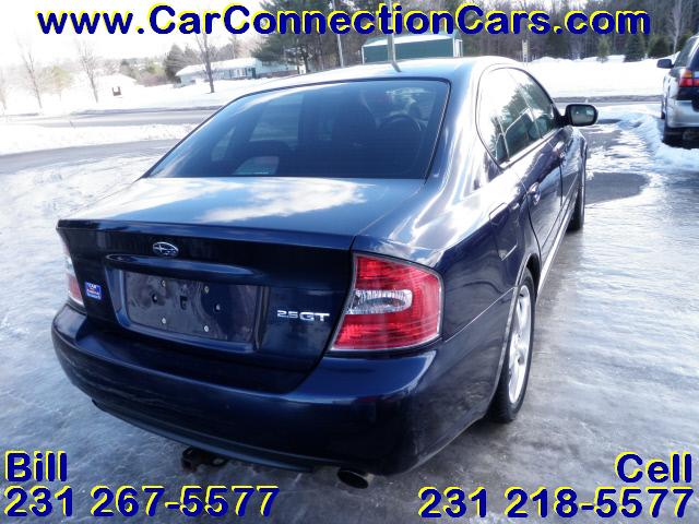 Subaru Legacy 2005 photo 1