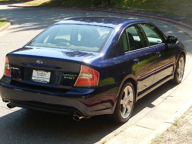 Subaru Legacy 2005 photo 2