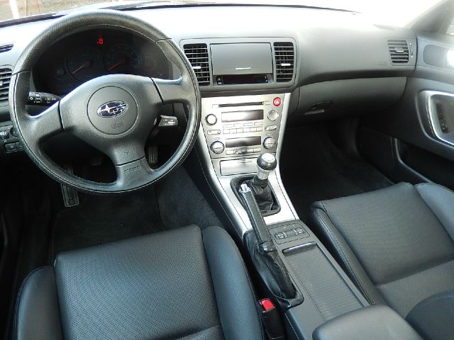 Subaru Legacy 2005 photo 4