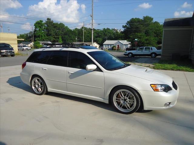 Subaru Legacy 2005 photo 2