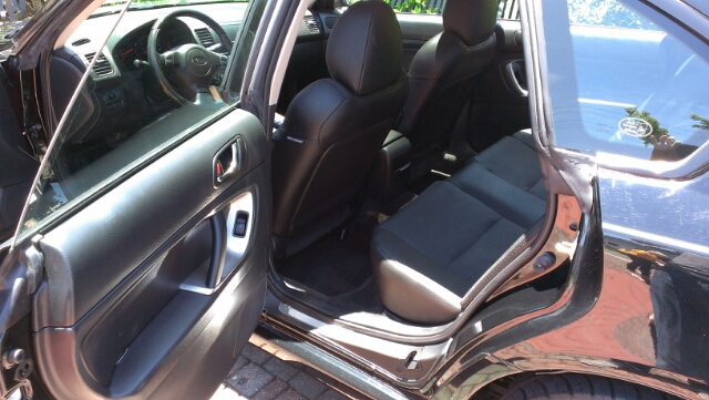 Subaru Legacy 2005 photo 14