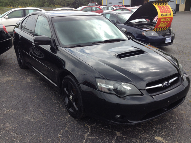 Subaru Legacy 2005 photo 2