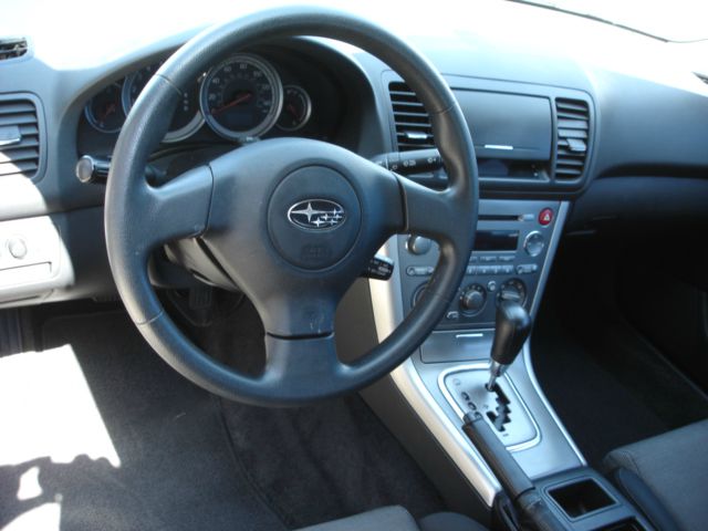 Subaru Legacy 2005 photo 3