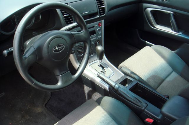 Subaru Legacy 2005 photo 11