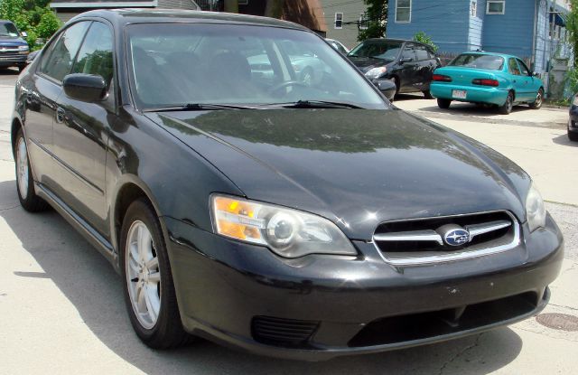 Subaru Legacy 2005 photo 12