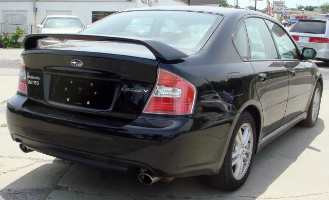 Subaru Legacy 2005 photo 2