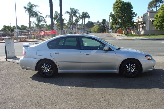 Subaru Legacy 2005 photo 2