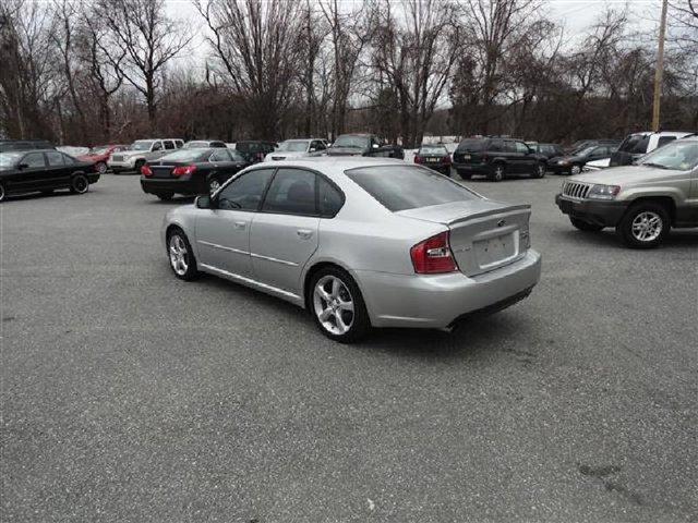 Subaru Legacy 2005 photo 2