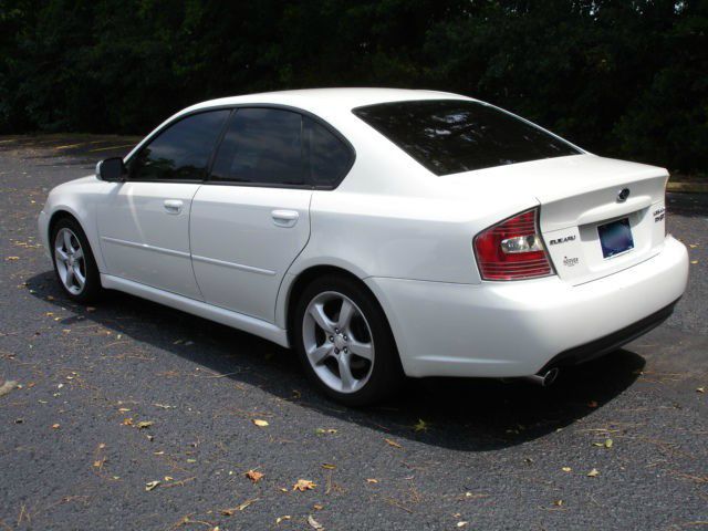 Subaru Legacy 3.8 Grand Touring Sedan