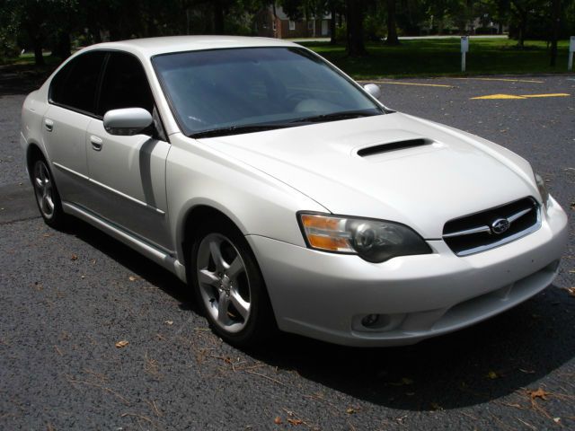 Subaru Legacy 2005 photo 2