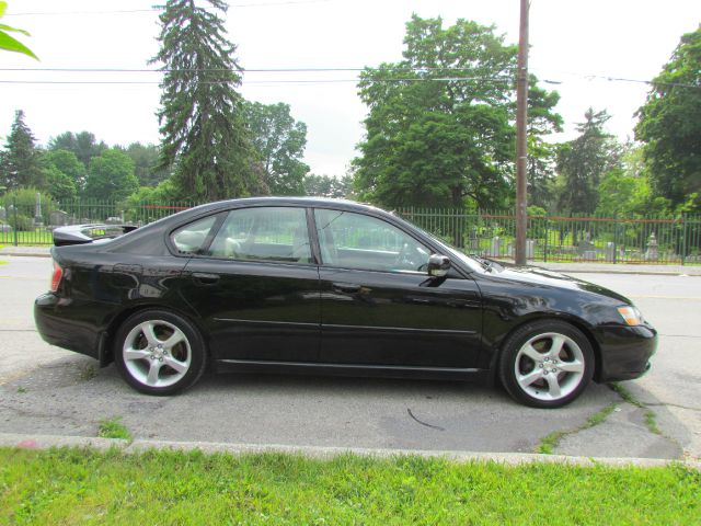 Subaru Legacy 2005 photo 12