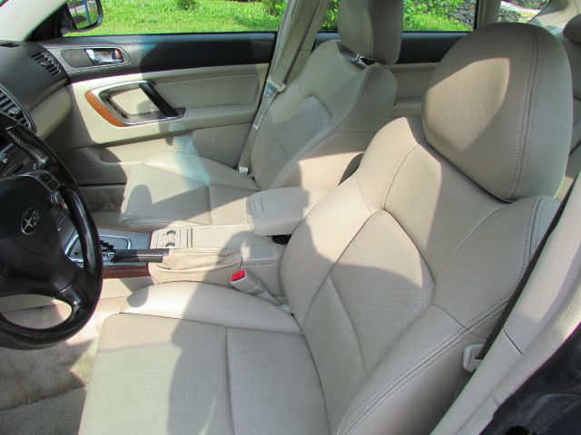 Subaru Legacy 2005 photo 18