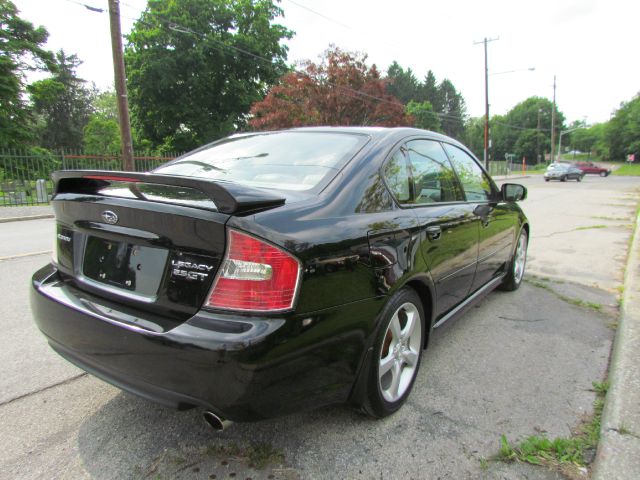 Subaru Legacy 2005 photo 21