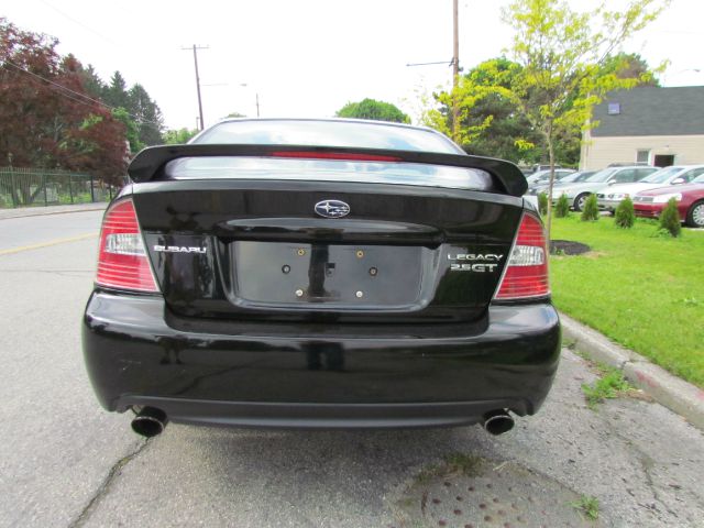 Subaru Legacy 2005 photo 22