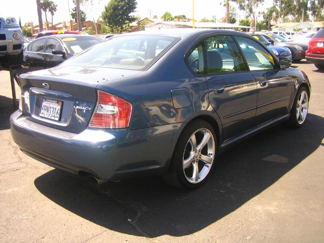 Subaru Legacy 2005 photo 4