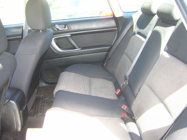 Subaru Legacy 2005 photo 8