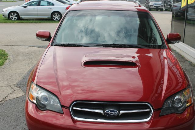 Subaru Legacy 2005 photo 1