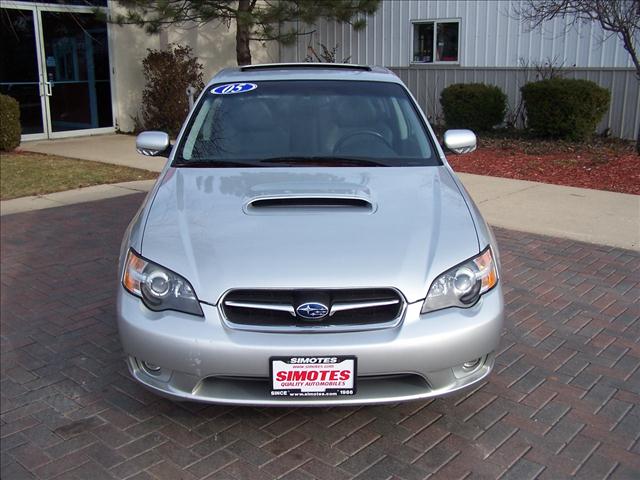 Subaru Legacy 2005 photo 2