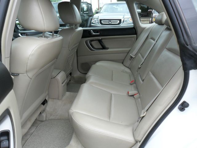 Subaru Legacy 2006 photo 1