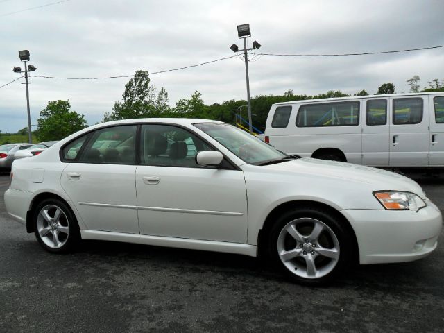 Subaru Legacy 2006 photo 2