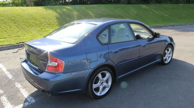 Subaru Legacy 2006 photo 1