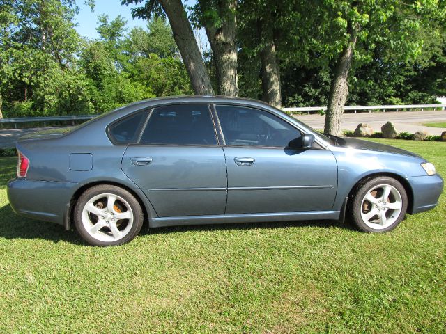 Subaru Legacy 2006 photo 1