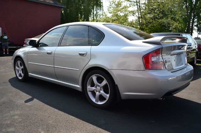 Subaru Legacy 2006 photo 4