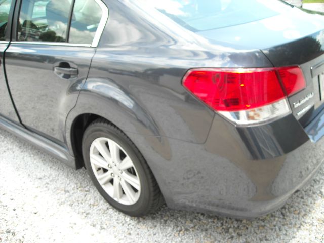 Subaru Legacy 2010 photo 1