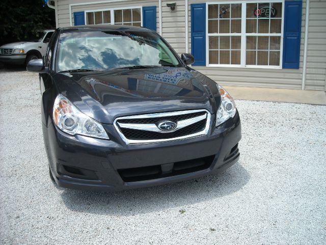 Subaru Legacy 2010 photo 2