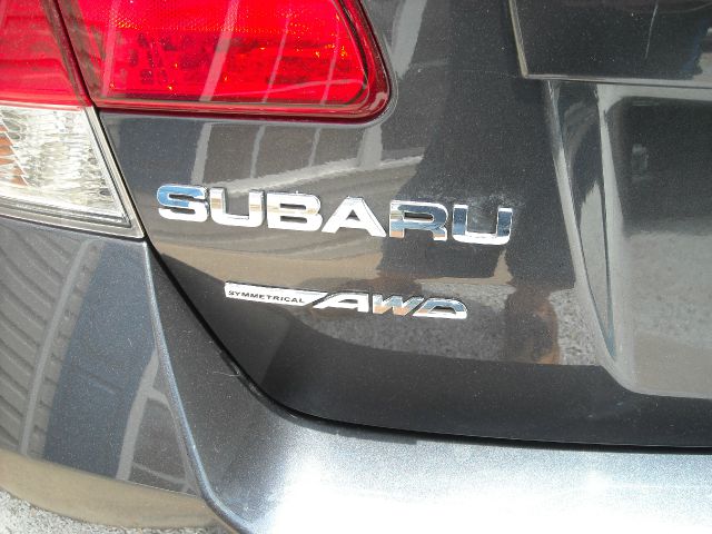 Subaru Legacy 2010 photo 8