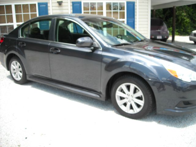 Subaru Legacy 2010 photo 9