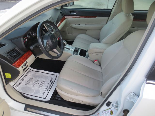 Subaru Legacy 2010 photo 3