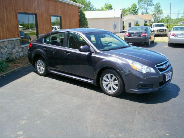 Subaru Legacy 2010 photo 1