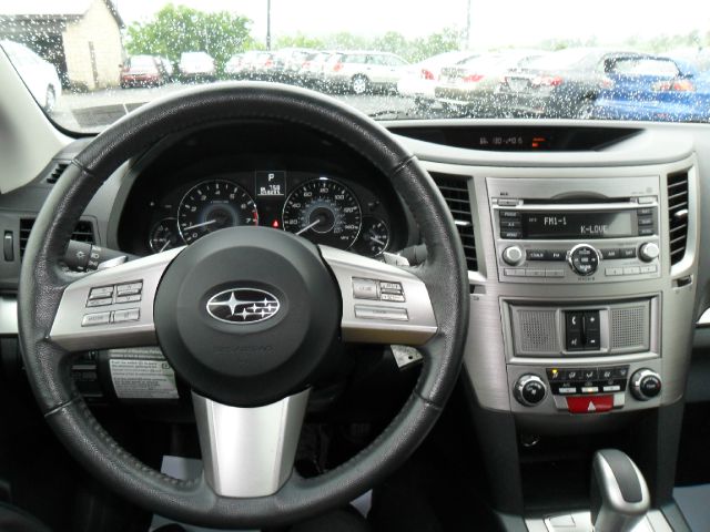 Subaru Legacy 2010 photo 12