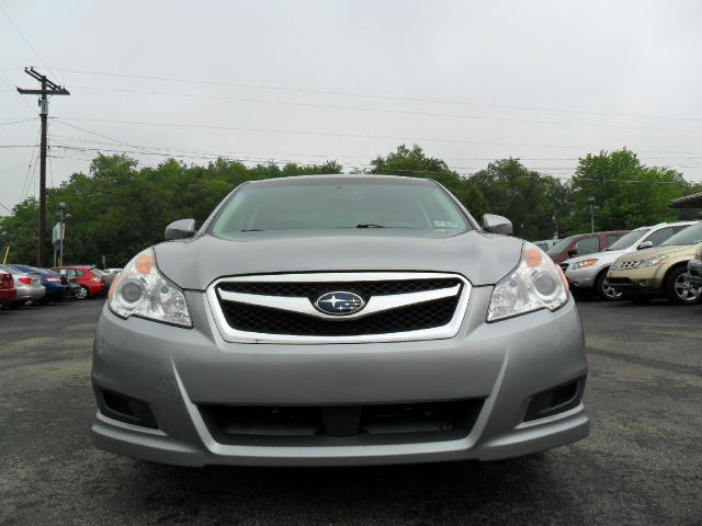 Subaru Legacy 2010 photo 8