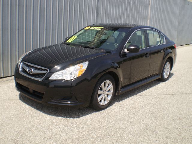 Subaru Legacy 2010 photo 2