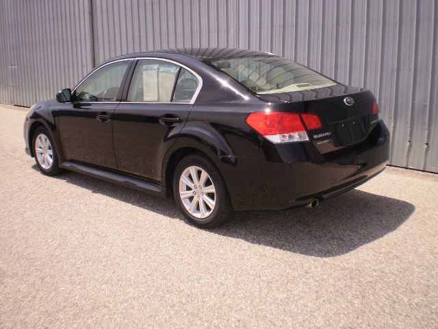 Subaru Legacy 2010 photo 3