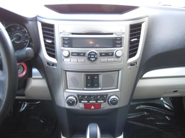 Subaru Legacy 2011 photo 3