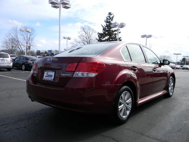 Subaru Legacy GT SE V6 Sedan