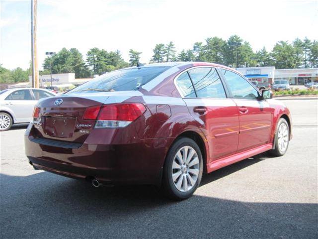 Subaru Legacy 2011 photo 1