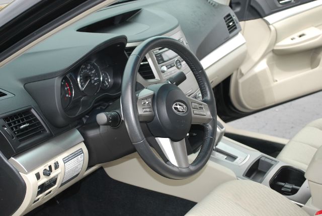 Subaru Legacy 2011 photo 10