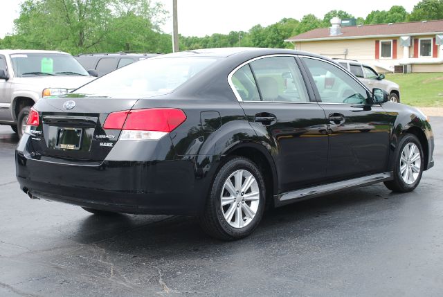 Subaru Legacy 2011 photo 18