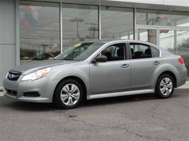 Subaru Legacy SE Van Sedan