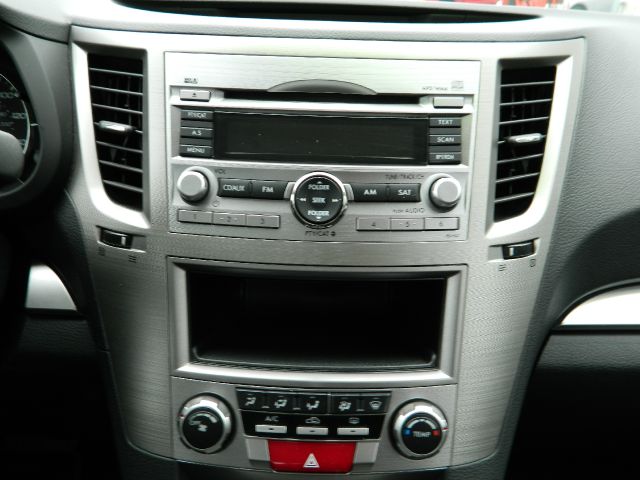 Subaru Legacy 2011 photo 1