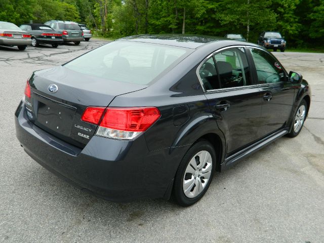 Subaru Legacy 2011 photo 17