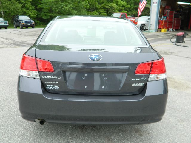 Subaru Legacy 2011 photo 2