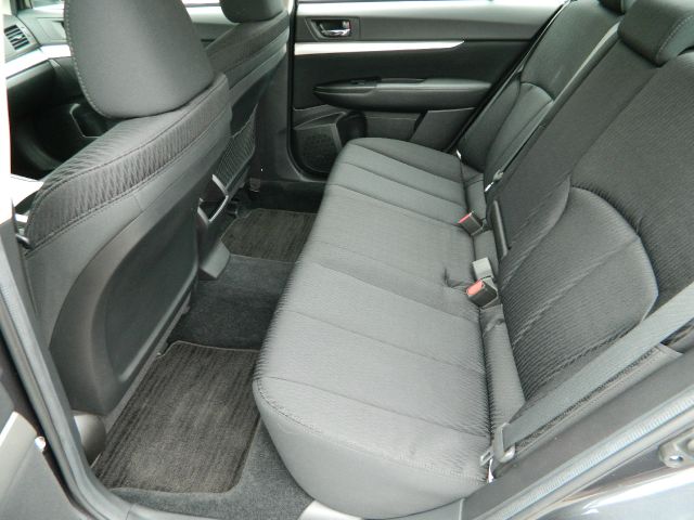 Subaru Legacy 2011 photo 20