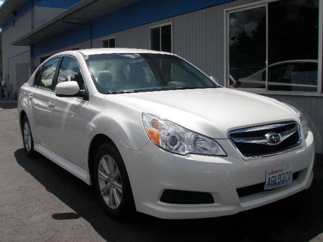 Subaru Legacy 2011 photo 17