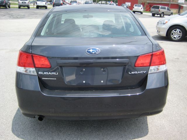 Subaru Legacy 2011 photo 9